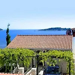 Villa Nova Vela Luka