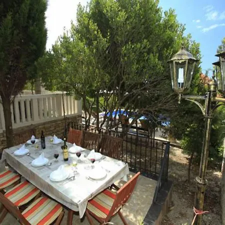 Nova Villa *