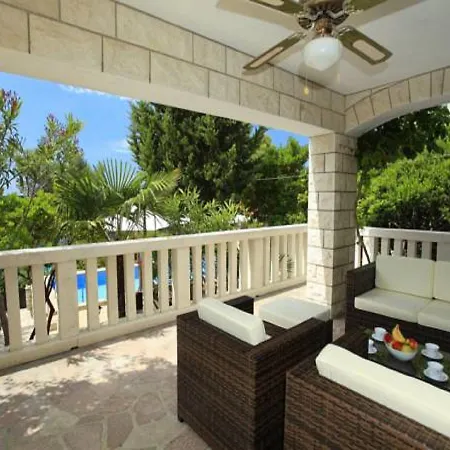 Nova Villa
